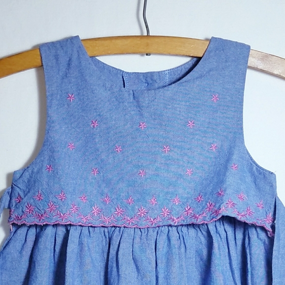 Good Lad Blue Denim Style Summer Dress w/Pink Embroidered Stars Girls Sz 4T EUC - Picture 2 of 8
